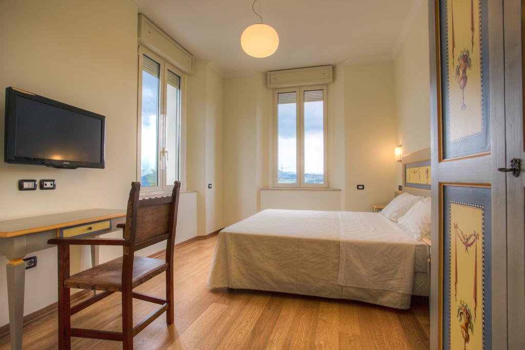 Hotel Il Duca Del Montefeltro Pennabilli Cameră foto